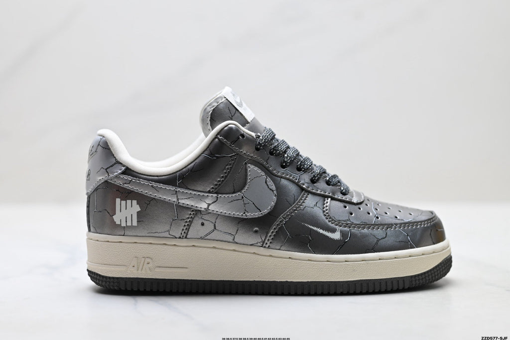 Nike Air Force 1 '07 LV8 Cracked Graphic Low-Top Sneakers – Metallic Grey