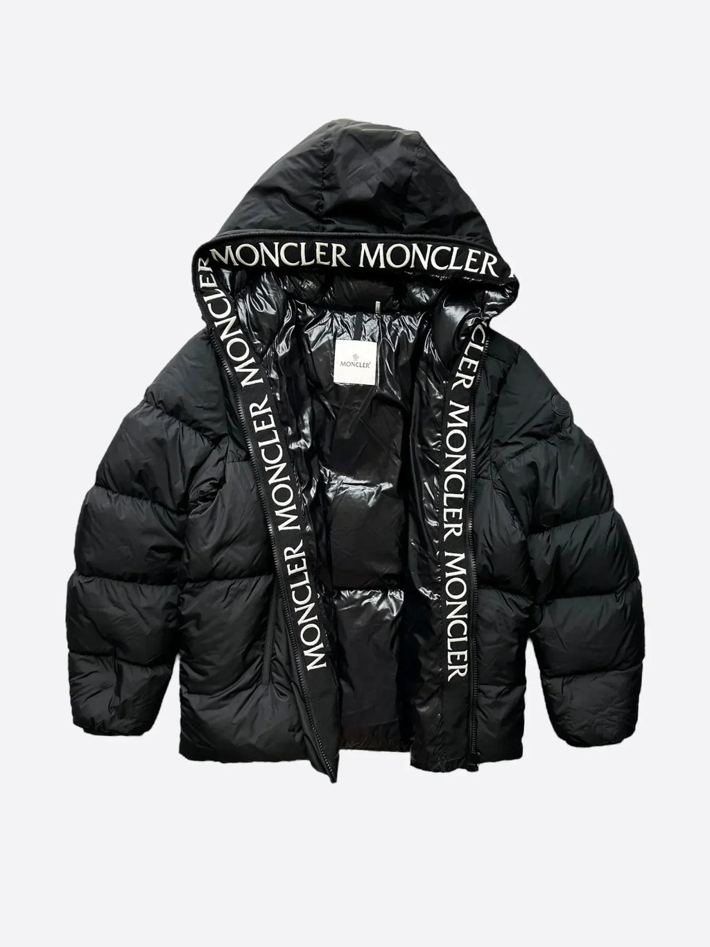 Moncler Montcla Down Jacket in Black