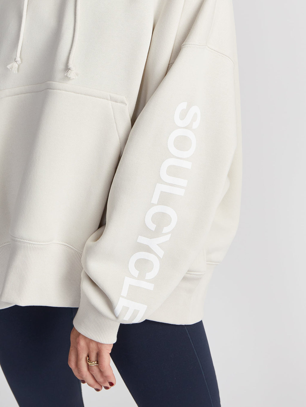 OVER-OVERSIZED PULLOVER HOODIE