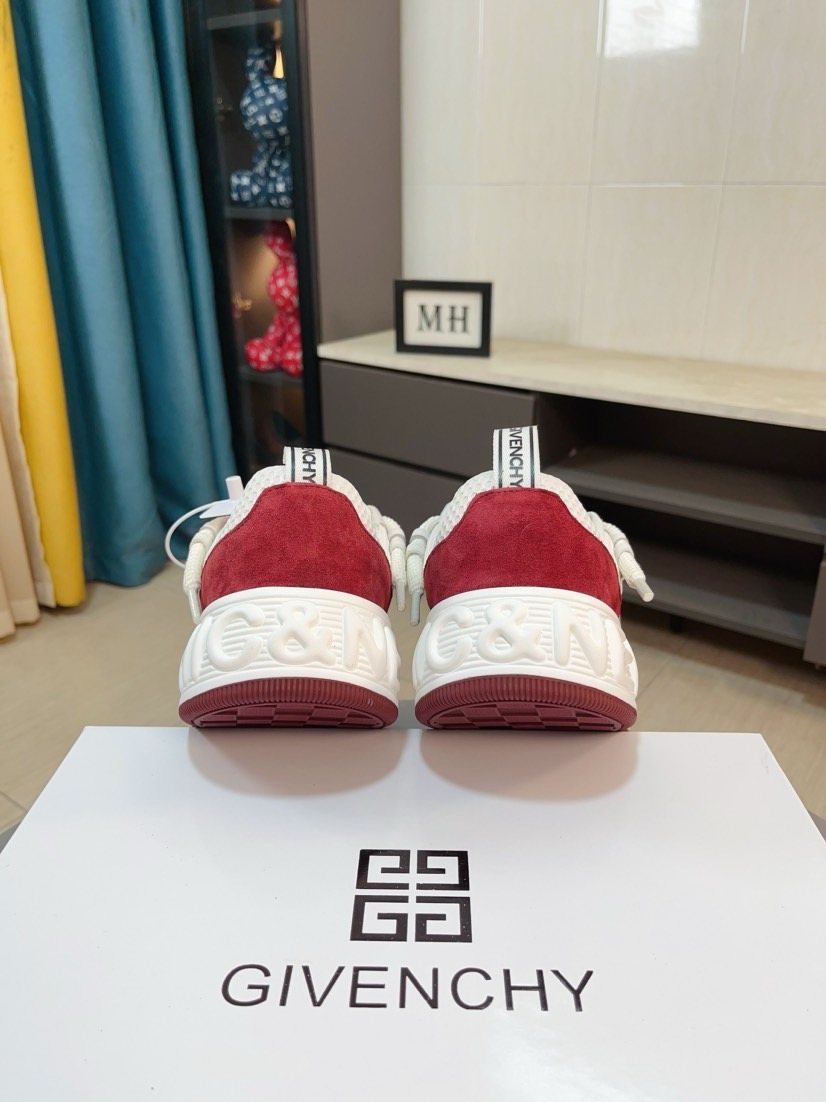 Givenchy Contrast-Panel Low-Top Sneakers