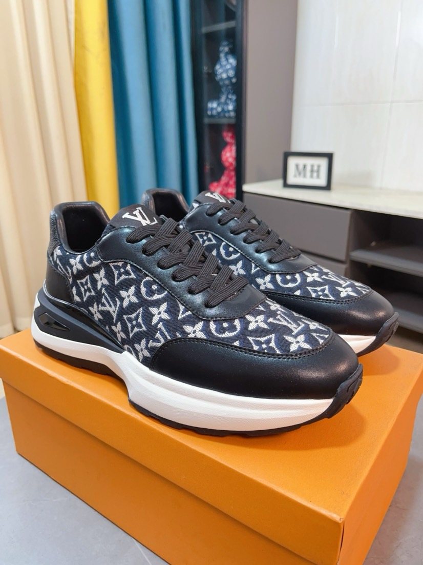 Louis Vuitton Patterned Low-Top Sneakers